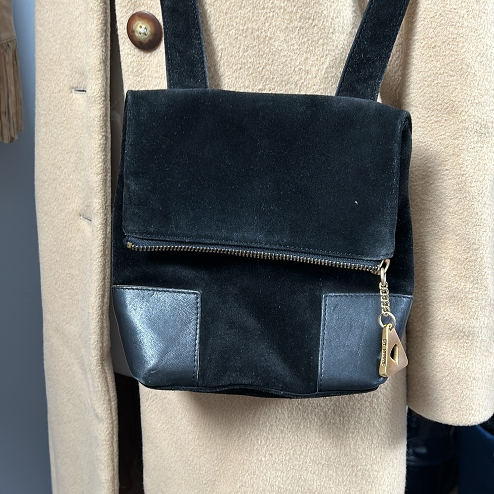 Vintage Women’s by Sharif Black Suede Leather Hold Hardware Folded Crossbody Bag